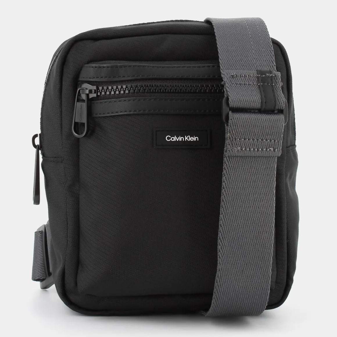 CALVIN KLEIN 11639-BEHESSENTIALBLACK- TRACOLLE NERO Cheap